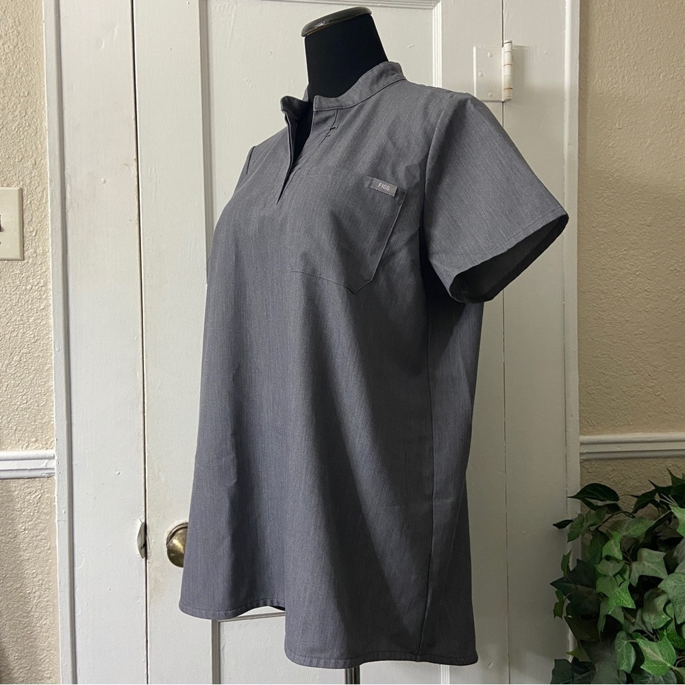Figs Technical Collection Labor & Delivery Scrubs Mens Top